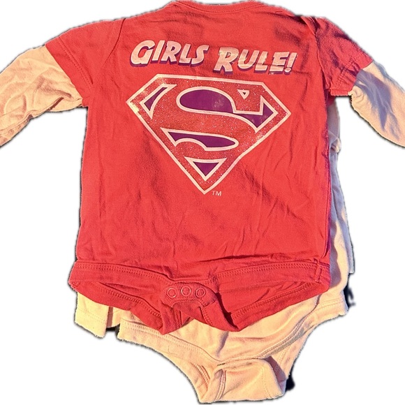 Bat man / Super girl Onesie set - Picture 4 of 4